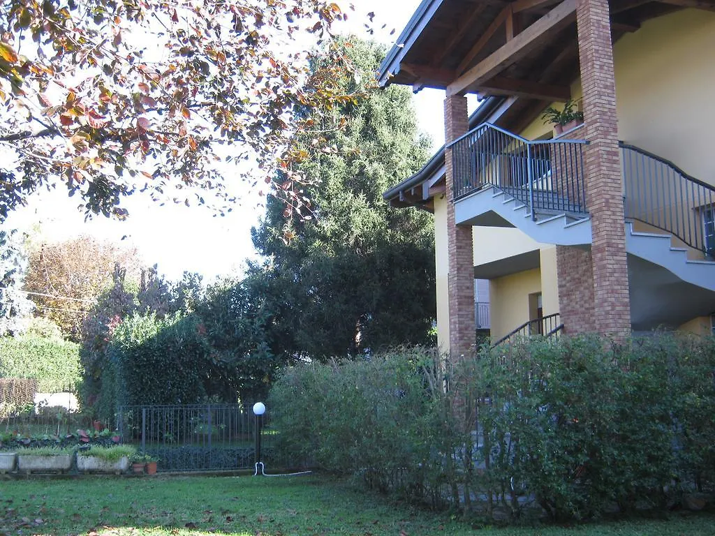 Il Faggio Rosso Bed & Breakfast Appiano Gentile Italy